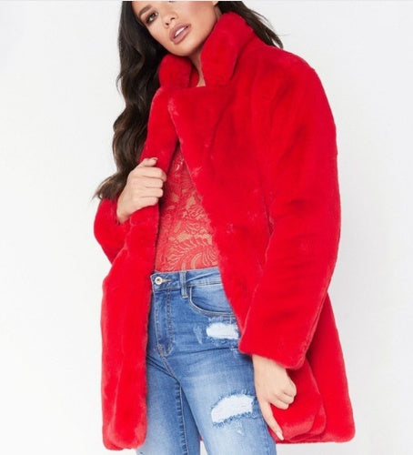 Women’s Faux Fur Coat with Lapel and Pockets