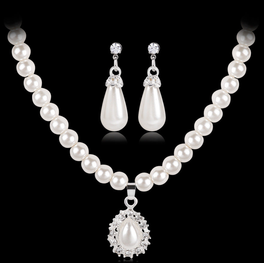 Women’s Pearl Necklace and Earrings Set - Wazzi's Wear
