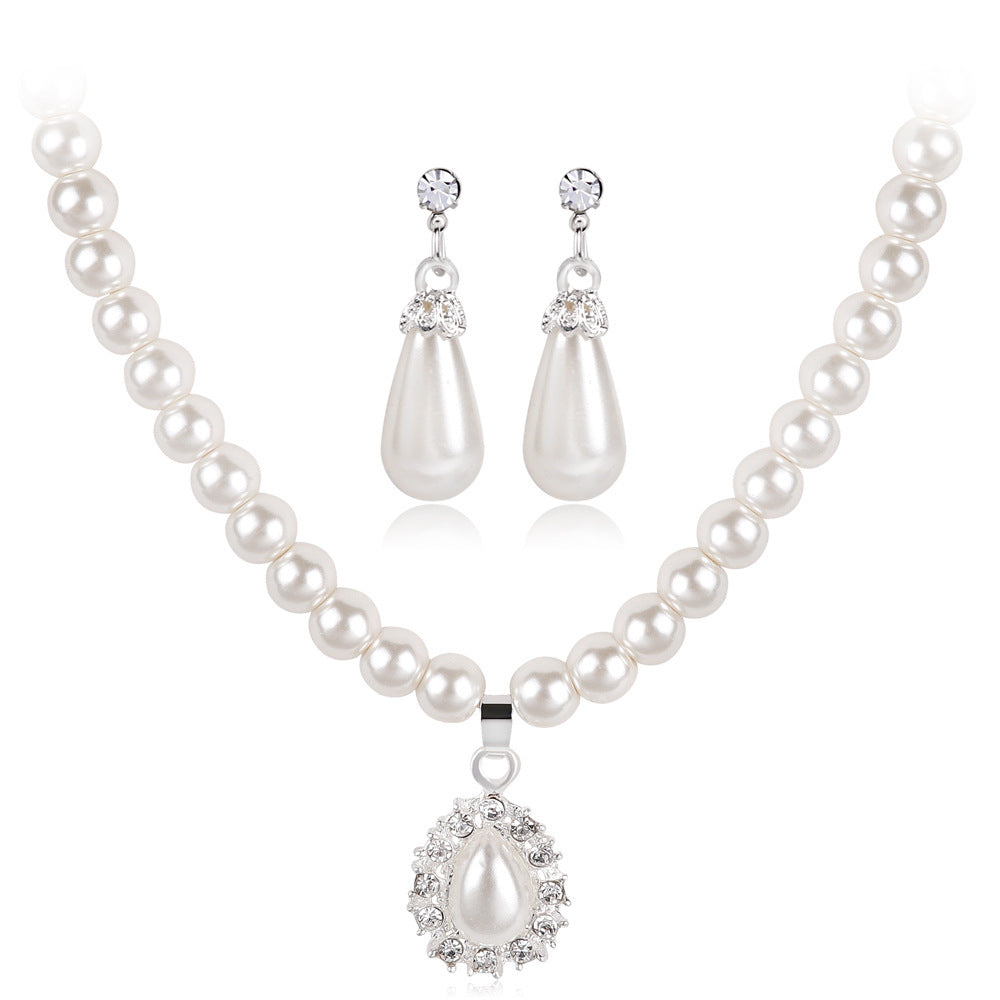 Women’s Pearl Necklace and Earrings Set - Wazzi's Wear