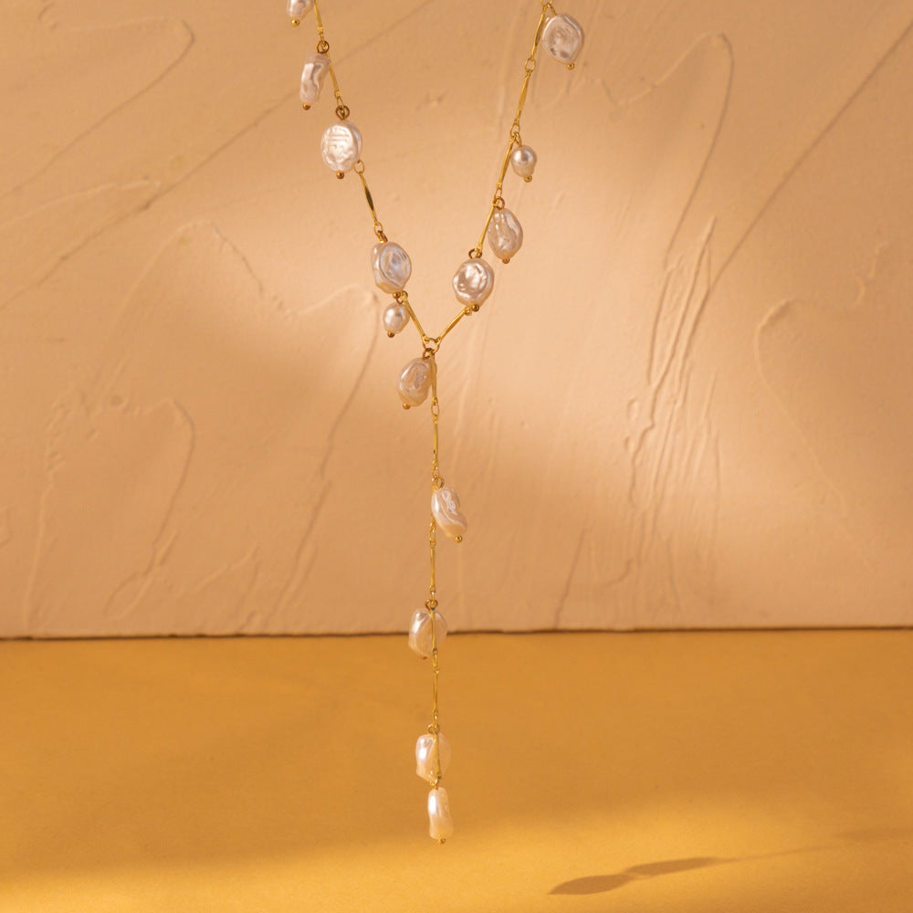 Creative Chain Stitching Pearl Pendant Necklace