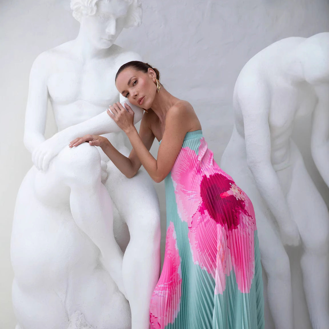 Womens Pleated Printed Backless Tube Dress