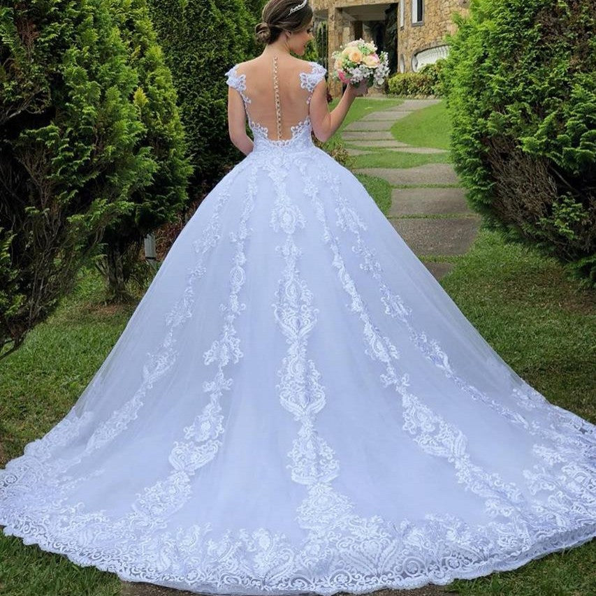 Women’s Vintage Lace Wedding Dress with Train Sizes 2-24W - Wazzi's Wear