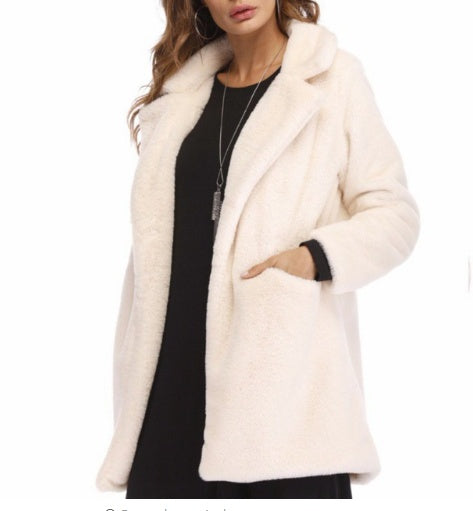 Women’s Faux Fur Coat with Lapel and Pockets