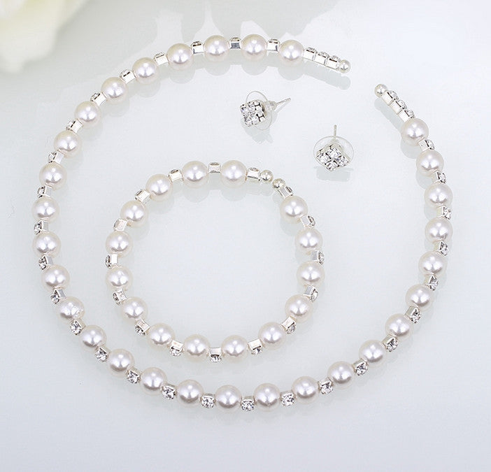 Women’s Pearl and Crystal 3-Piece Jewellery Set - Wazzi's Wear