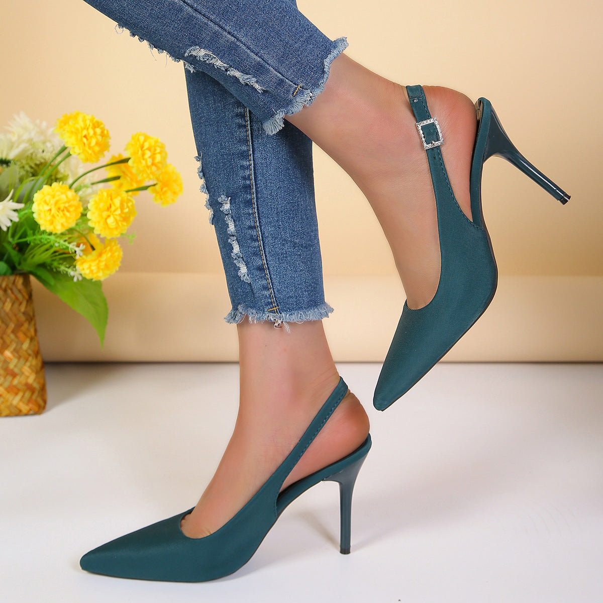 Stilettos de tacón alto con punta puntiaguda para mujer en 2 colores