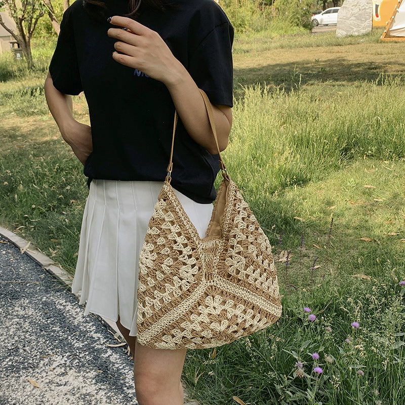 Women's Woven Straw Shoulder Bag