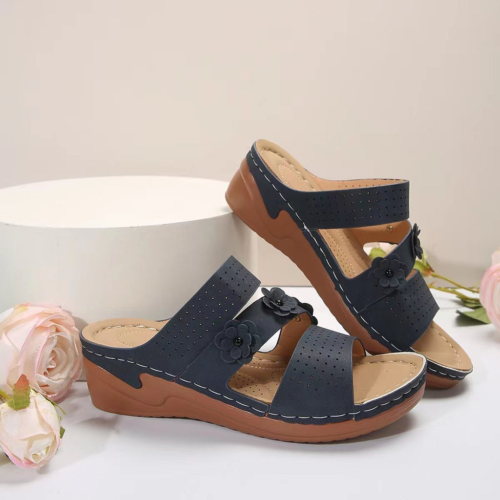 Women’s Wedge Sandals with Decorative Flowers