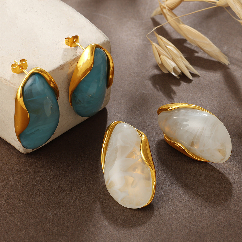 Retro Irregular Amber Powder-white-blue Gradient Gold-edge Earrings With Gold Trim - Non-fading, 18K Gold Plated, Unique Ear Jewelry For The Fashion-forward.