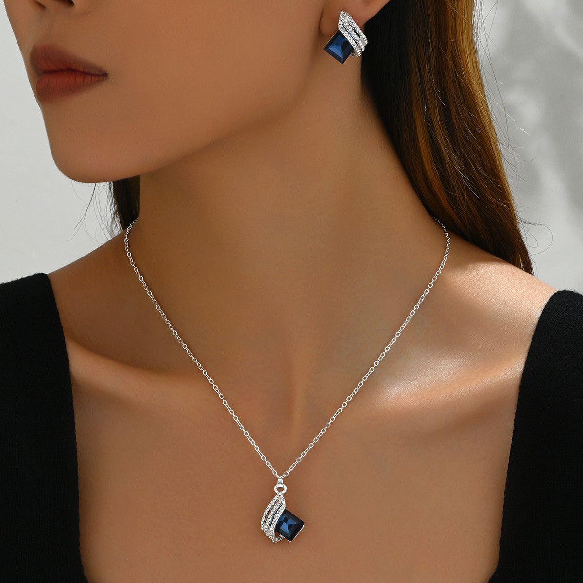 Women's Geometric Inlaid Crystal Necklace and Earring Set