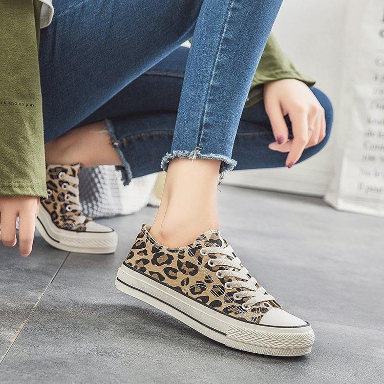 Women’s Lace Up Leopard Print Canvas Sneakers - Wazzi's Wear