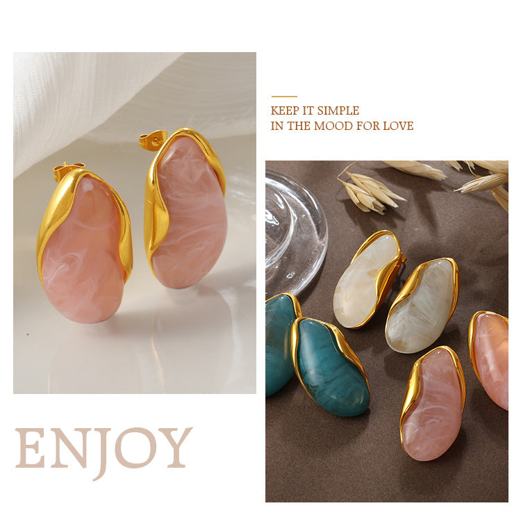Retro Irregular Amber Powder-white-blue Gradient Gold-edge Earrings With Gold Trim - Non-fading, 18K Gold Plated, Unique Ear Jewelry For The Fashion-forward.
