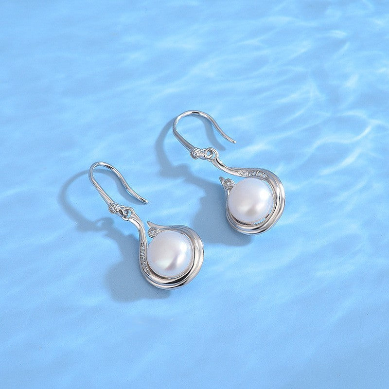 Women's Silver Freshwater Pearl Earrings and Necklace Set