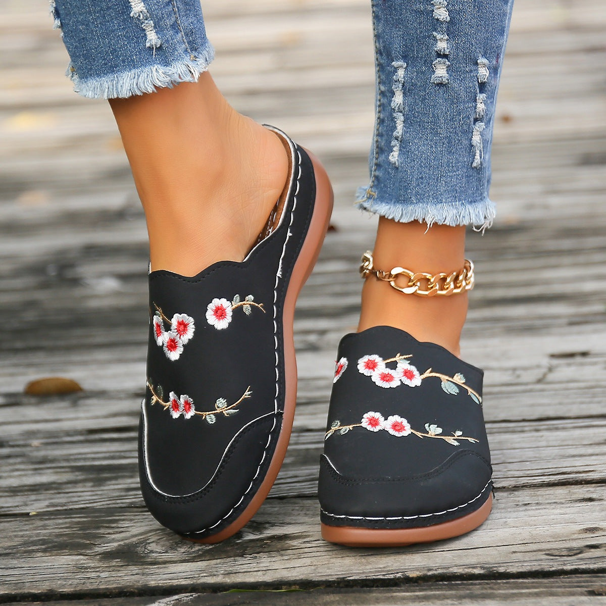 Embroidered Closed Toe Slip On Shoes