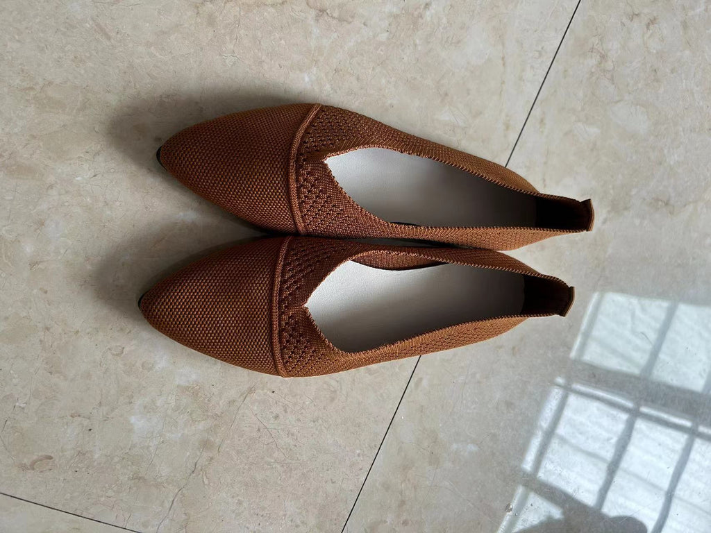Women’s Pointed Toe Flat Sole Slip On Shoes