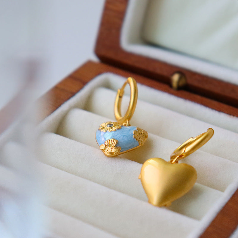 French Exquisite Blue Dripping Enamel Flower Love Necklace For Women