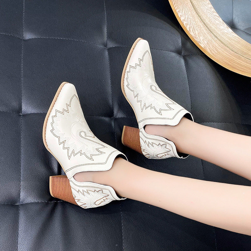 Women’s Embroidered Pointed Toe Ankle Cowboy Boots