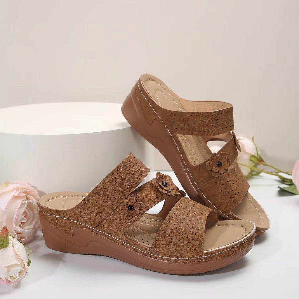 Women’s Wedge Sandals with Decorative Flowers