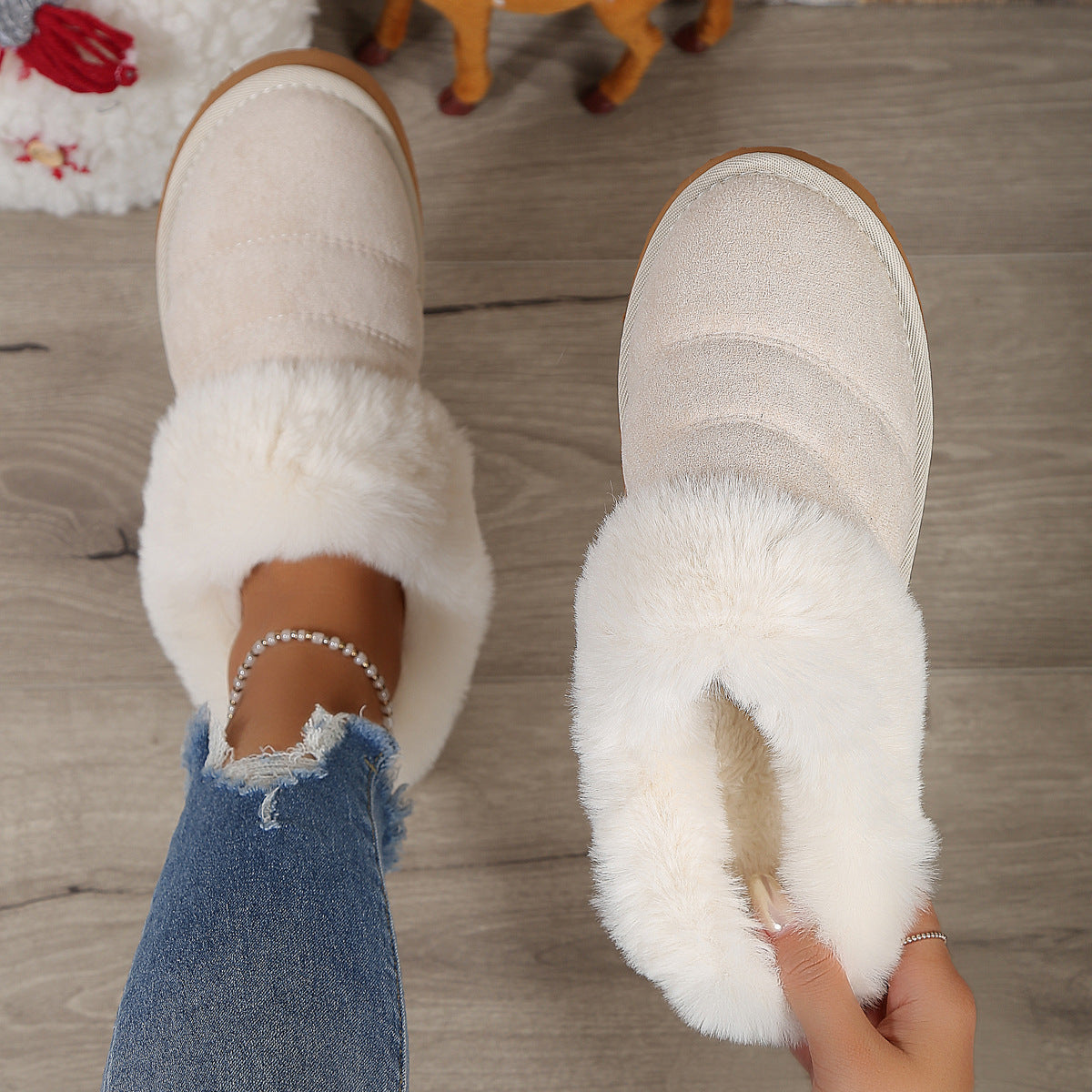 Women’s Fleece-Lined Platform Slippers