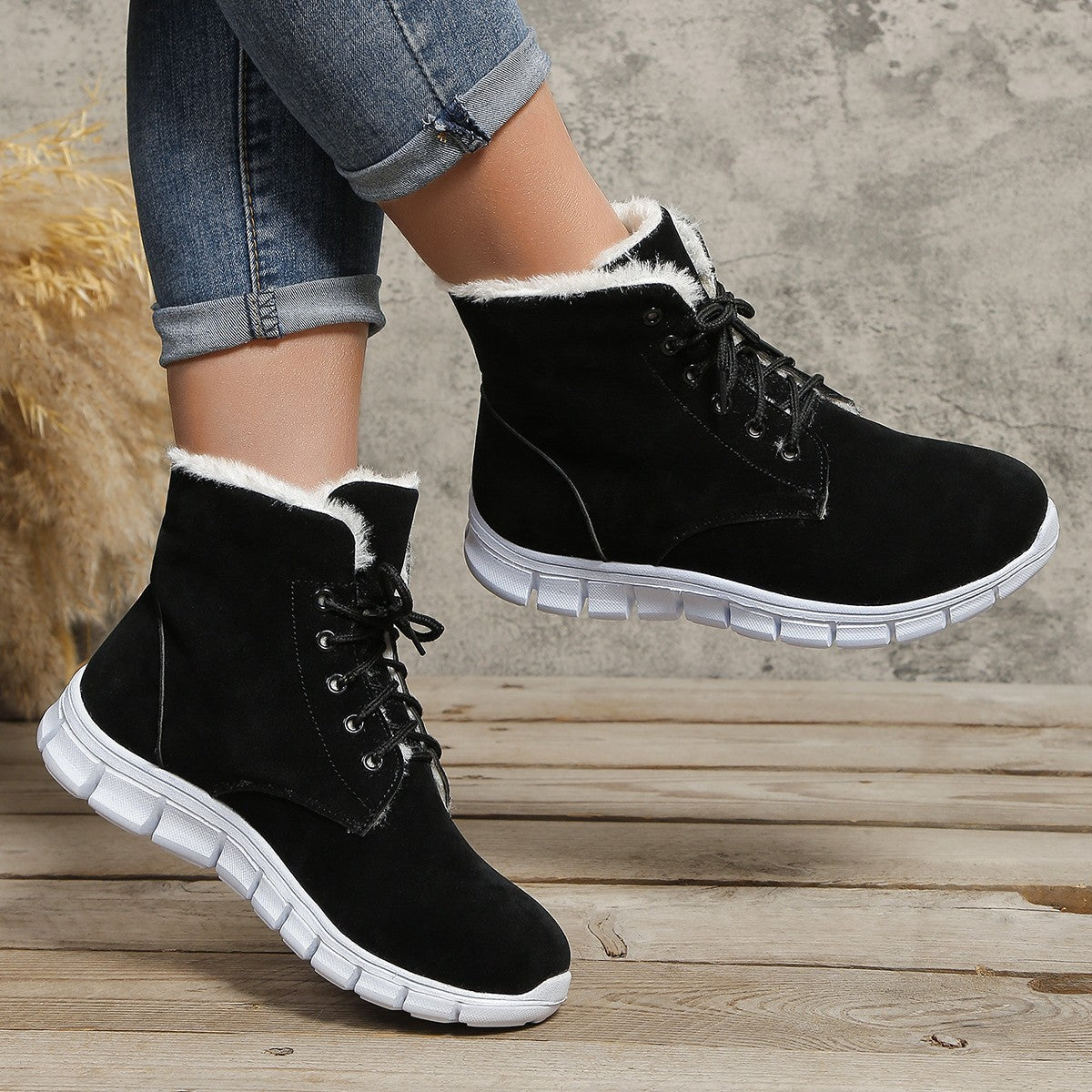 Women's Lace-Up Flat Sole Plush Ankle Boots