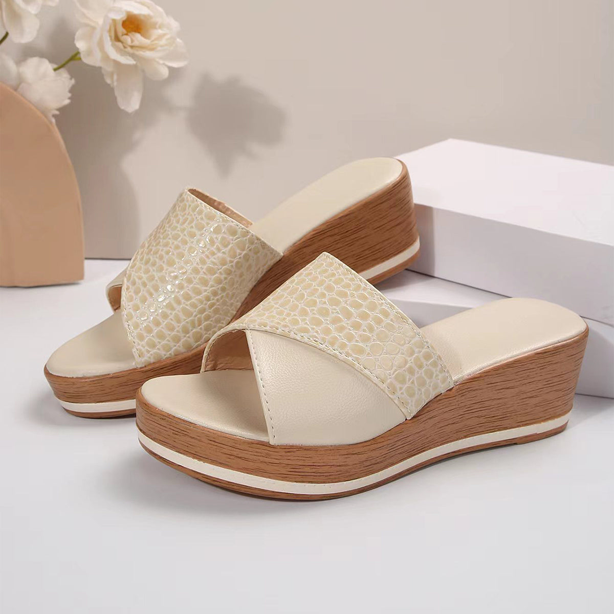 Women’s Snake Pattern Thick Sole Wedge Sandals