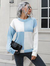 Load image into Gallery viewer, Women&#39;s Checkered Long Sleeve Sweater Small - Wazzi&#39;s Wear