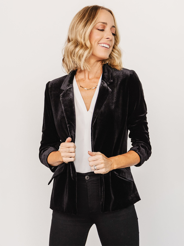 Women’s Velvet Blazer with Lapel and Pockets