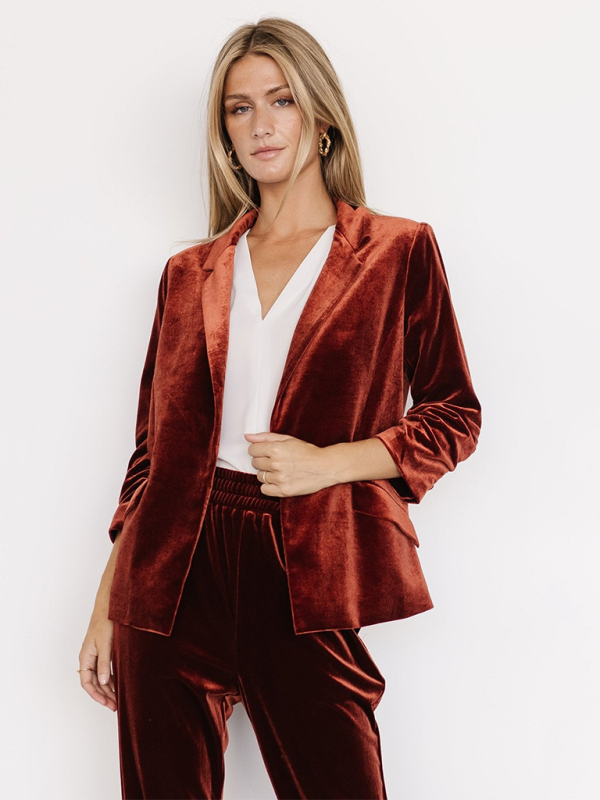 Women’s Velvet Blazer with Lapel and Pockets