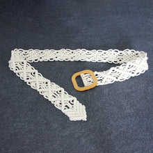 Load image into Gallery viewer, Women’s Woven Belt with Resin Square Buckle