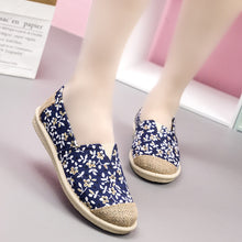 Load image into Gallery viewer, Women’s Floral Flat Closed Toe Canvas Shoes in 2 Colors