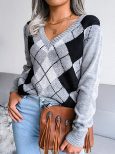Women's Diamond Long Sleeve V-Neck Sweater in 3 Colors S-L