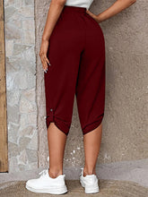 Load image into Gallery viewer, Women&#39;s Solid Cropped Pants with Elastic Waist and Pockets in 5 Colors Sizes 4-16