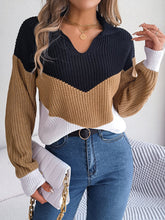 Load image into Gallery viewer, Women’s Long Sleeve Knitted Pullover Colorblock Sweater in 3 Colors S-L